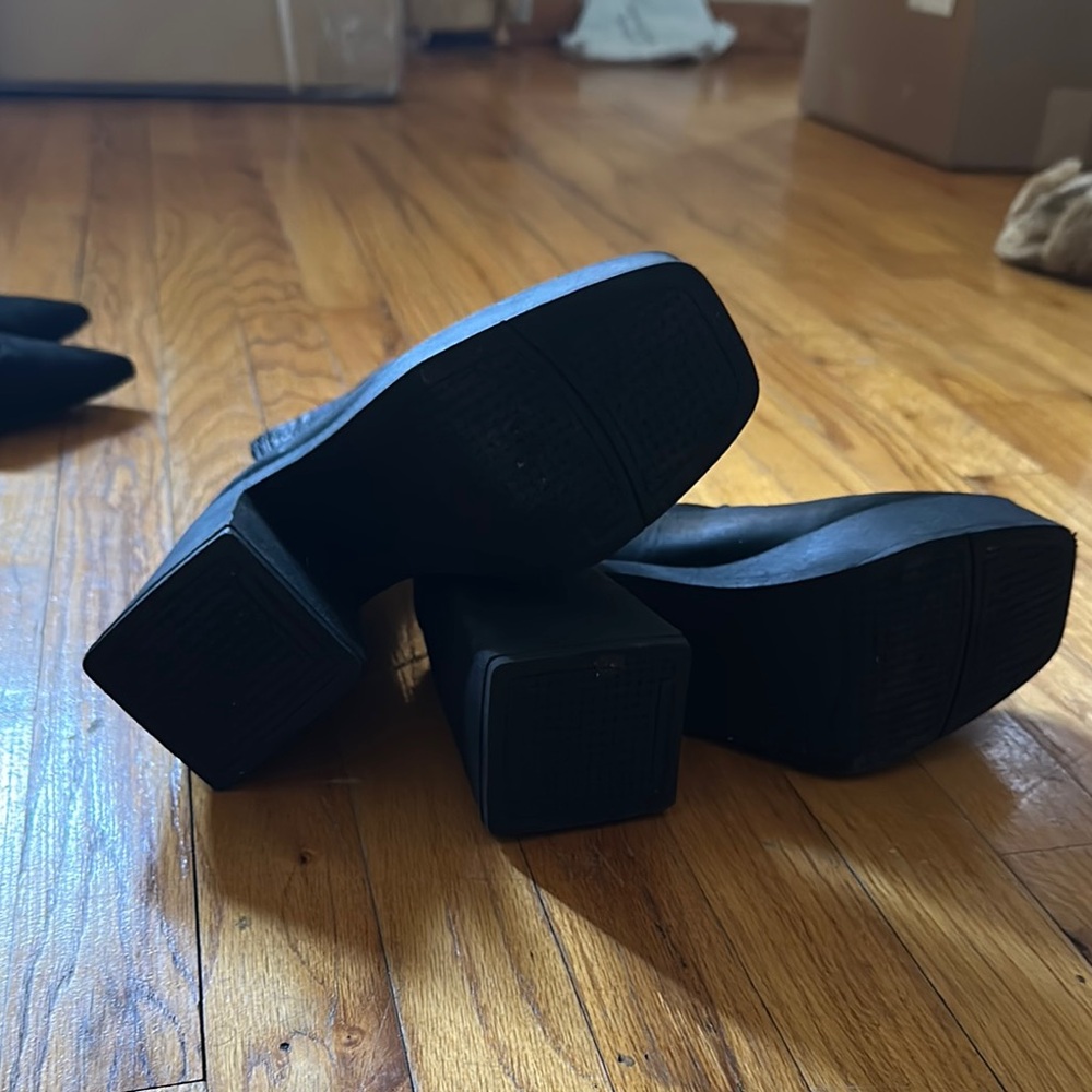 Black Platform Boots - Picture 4 of 4